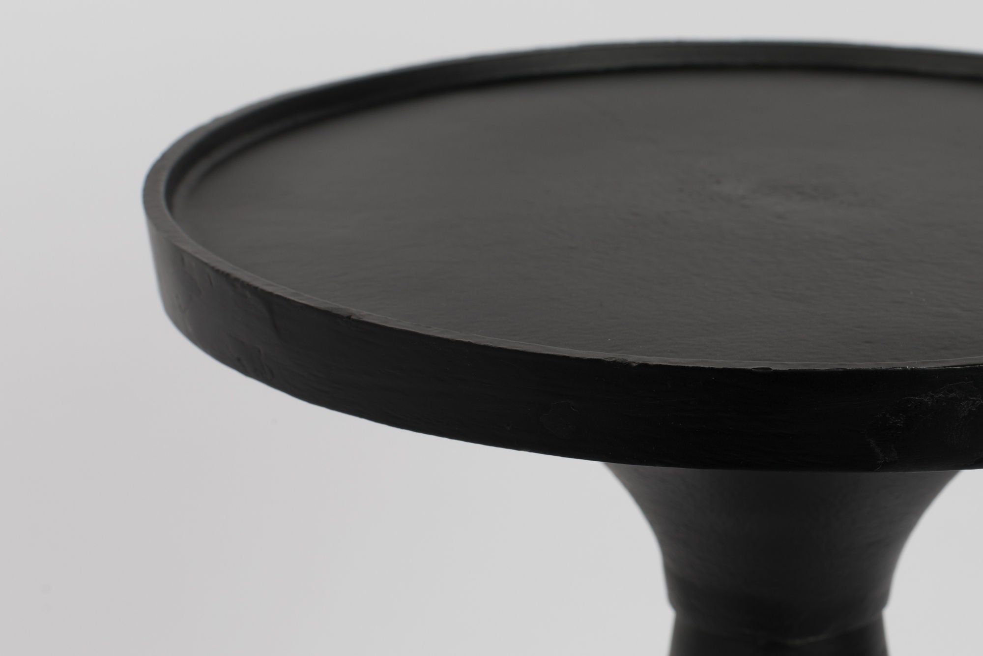 Zuiver Floss Black Aluminum Round Side Table